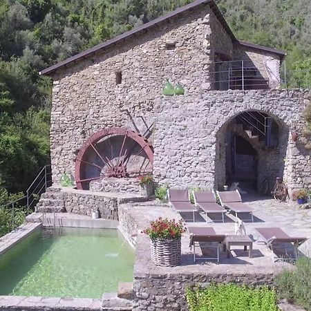 Villa Old Mill à Pigna Extérieur photo