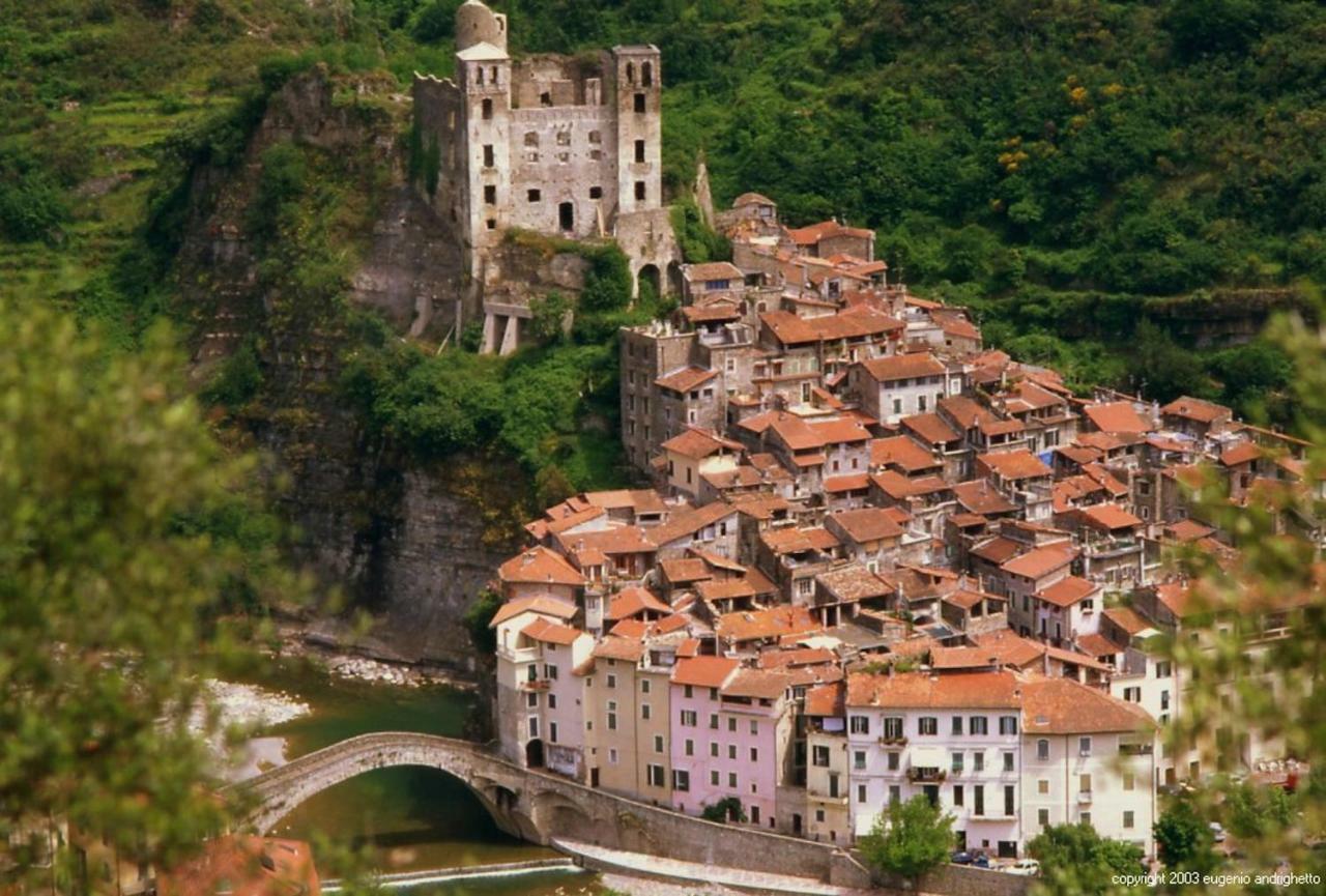 Villa Old Mill à Pigna Extérieur photo